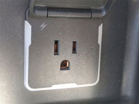 Certified 2023 GMC Sierra 1500 SLT w/ SLT Premium Package image 27