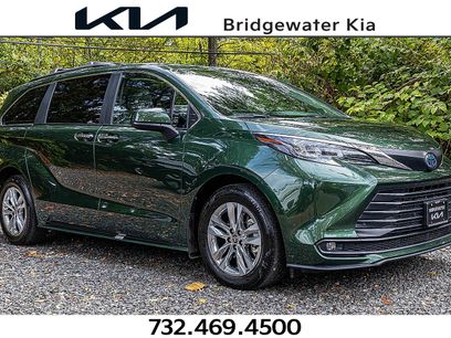 Used 2025 Toyota Sienna XLE