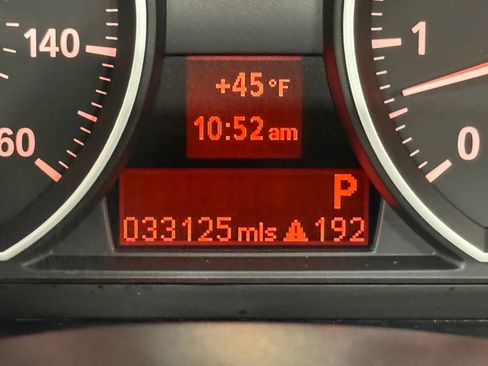 Used 2011 BMW 128i Convertible image 30