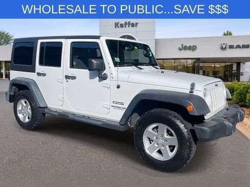 Used 2013 Jeep Wrangler Unlimited Sport AWD/4WD image 2