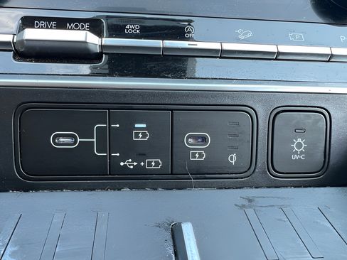 Certified 2024 Hyundai Santa Fe Limited AWD/4WD image 35
