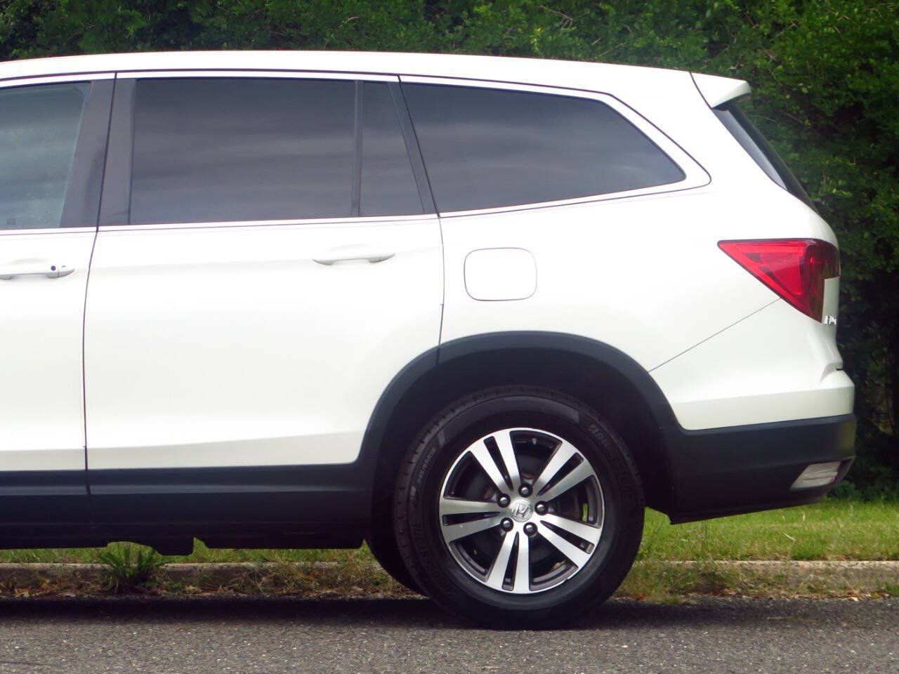 Used 2017 Honda Pilot EX-L image 28
