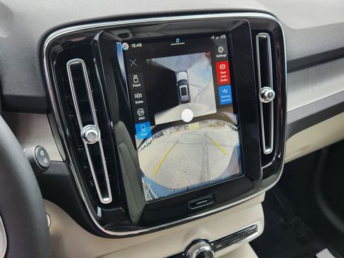 New 2026 Volvo XC40 B5 Plus w/ Protection Package Premier AWD/4WD image 9