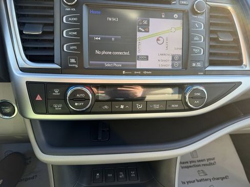 Used 2019 Toyota Highlander Limited image 20