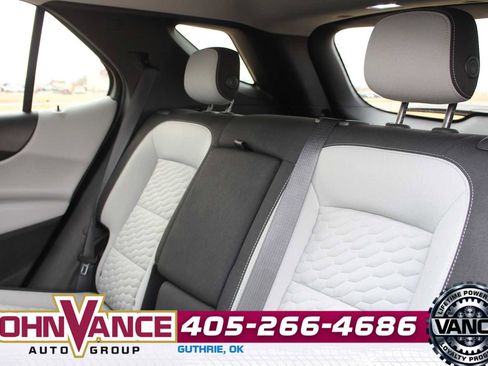 Used 2020 Chevrolet Equinox LT w/ Driver Convenience Package image 22