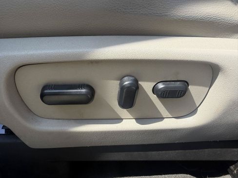 Used 2013 Ford Explorer Limited FWD image 12