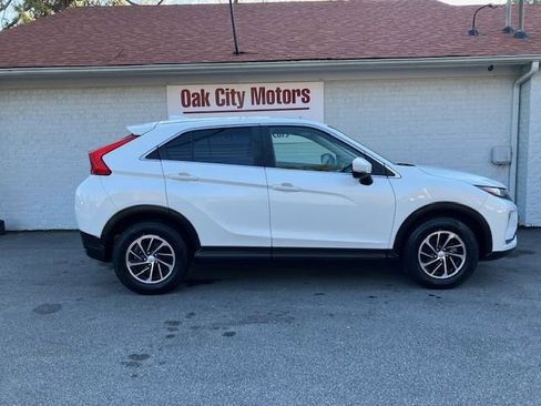 Used 2020 Mitsubishi Eclipse Cross ES image 4