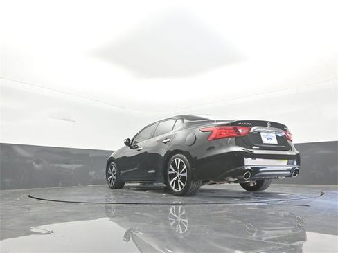 Used 2018 Nissan Maxima Platinum image 30