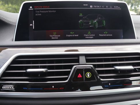 Used 2020 BMW 740i RWD image 33
