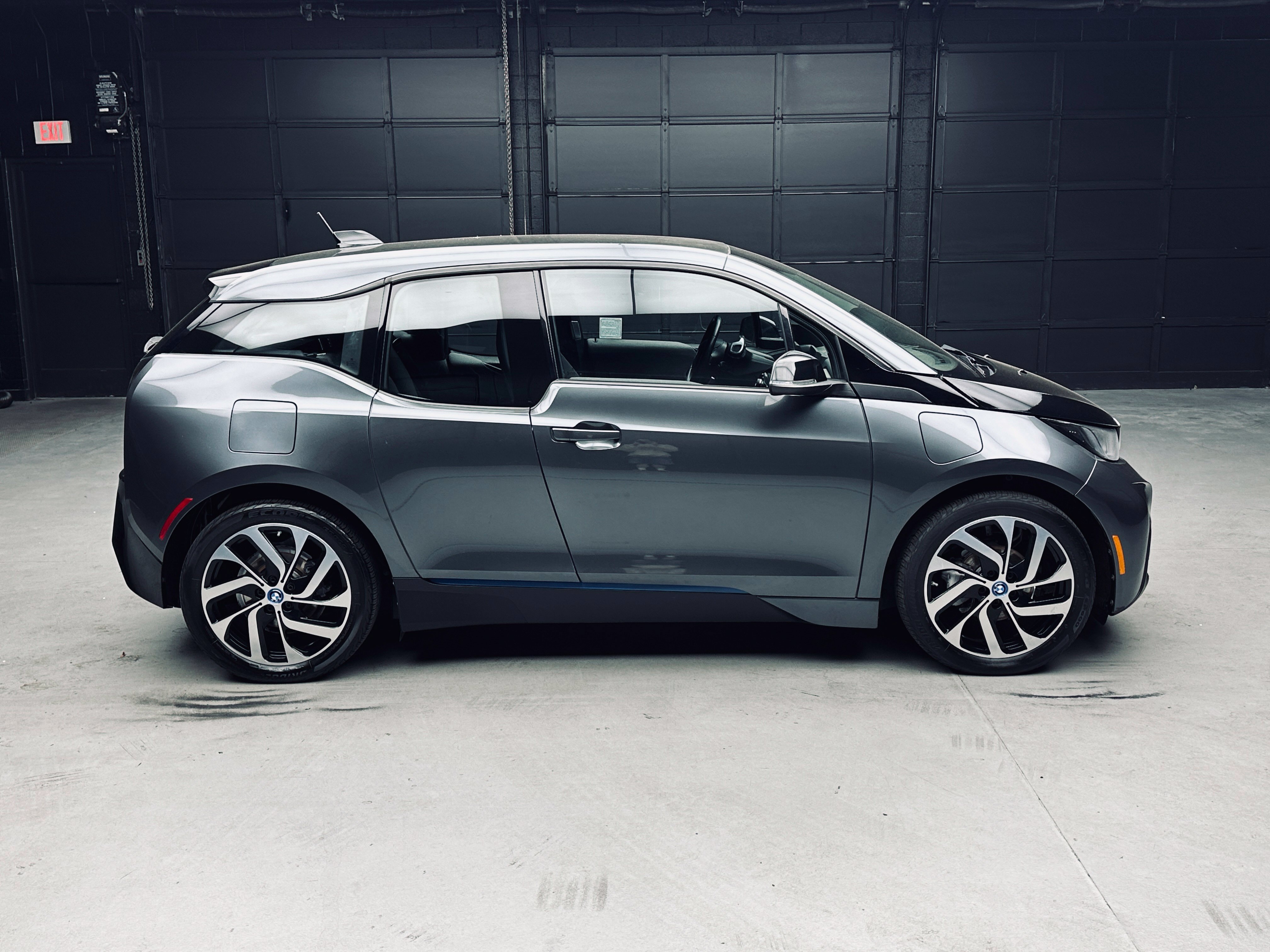 Used 2017 BMW i3 w/ Range Extender RWD image 8
