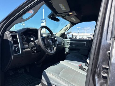 Used 2019 RAM 1500 Classic SLT AWD/4WD image 7