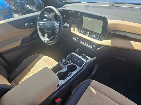 New 2025 Chevrolet Equinox ACTIV w/ Safety and Technology Package image 30