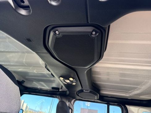 Used 2021 Jeep Wrangler Unlimited Sahara image 30