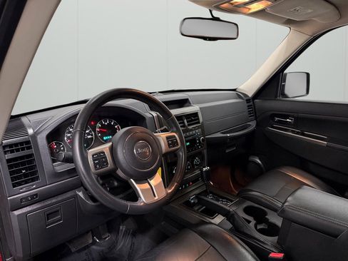 Used 2012 Jeep Liberty Limited Jet image 39