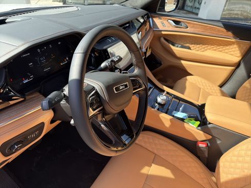 New 2026 Jeep Grand Cherokee L Summit image 10