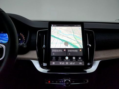 New 2026 Volvo XC90 B5 Core image 27