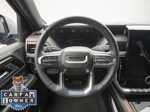 Used 2025 GMC Yukon Denali AWD/4WD image 11