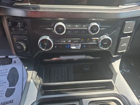 Used 2023 Ford F350 Lariat w/ Lariat Ultimate Package AWD/4WD image 25