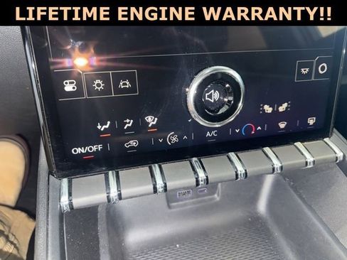 Used 2025 GMC Terrain Elevation image 20