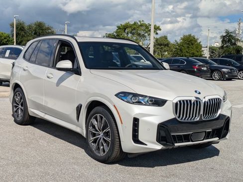 New 2026 BMW X5 xDrive50e AWD/4WD image 4