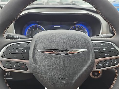 New 2026 Chrysler Pacifica Pinnacle image 19