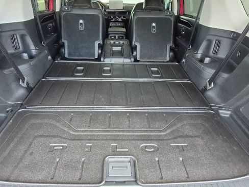 Certified 2025 Honda Pilot EX-L image 48