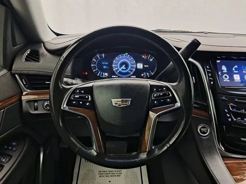 Used 2016 Cadillac Escalade 4WD image 8