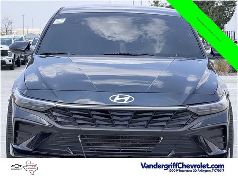 Used 2026 Hyundai Elantra Sport FWD image 7