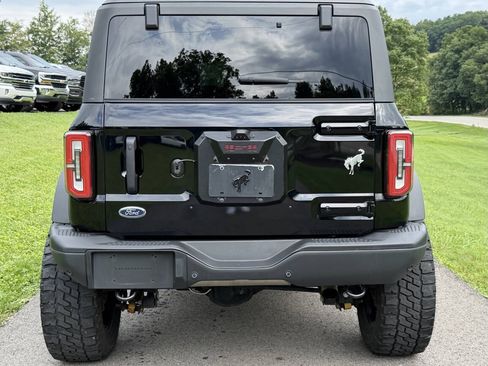 Used 2023 Ford Bronco Badlands AWD/4WD image 6