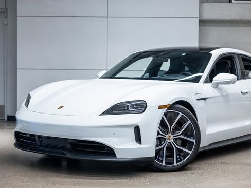 Certified 2025 Porsche Taycan w/ Premium Package image 17