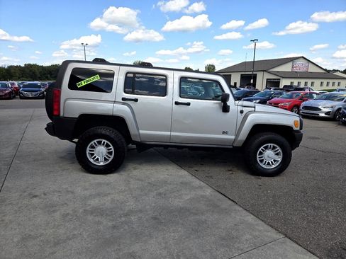 Used 2008 HUMMER H3 Luxury image 4
