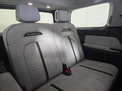 Used 2024 Rivian R1S Adventure AWD/4WD image 25
