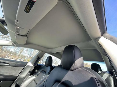 Used 2023 Tesla Model 3 Standard Range image 21