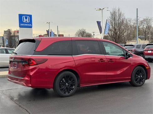 Certified 2026 Honda Odyssey Sport-L image 3