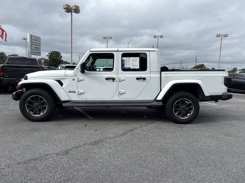 Used 2021 Jeep Gladiator Overland image 9