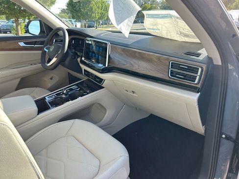 New 2026 Volkswagen Atlas SE image 44