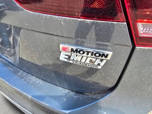 Used 2021 Volkswagen Tiguan SE w/ Panoramic Sunroof Package image 29