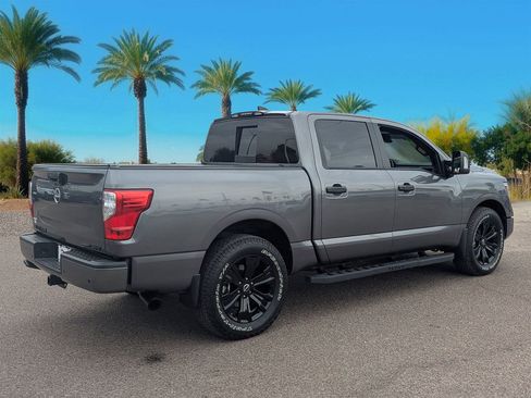 Used 2024 Nissan Titan SV w/ SV Convenience Package image 5