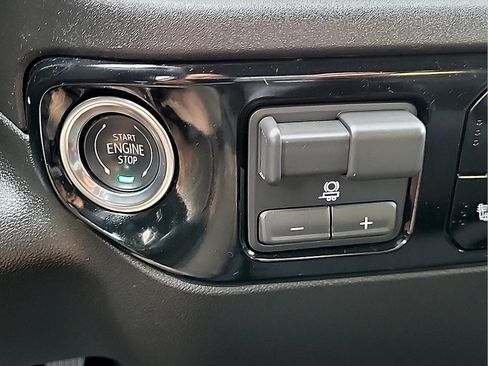 Used 2026 Chevrolet Silverado 1500 RST AWD/4WD image 27