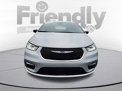 New 2026 Chrysler Pacifica Select AWD/4WD image 8