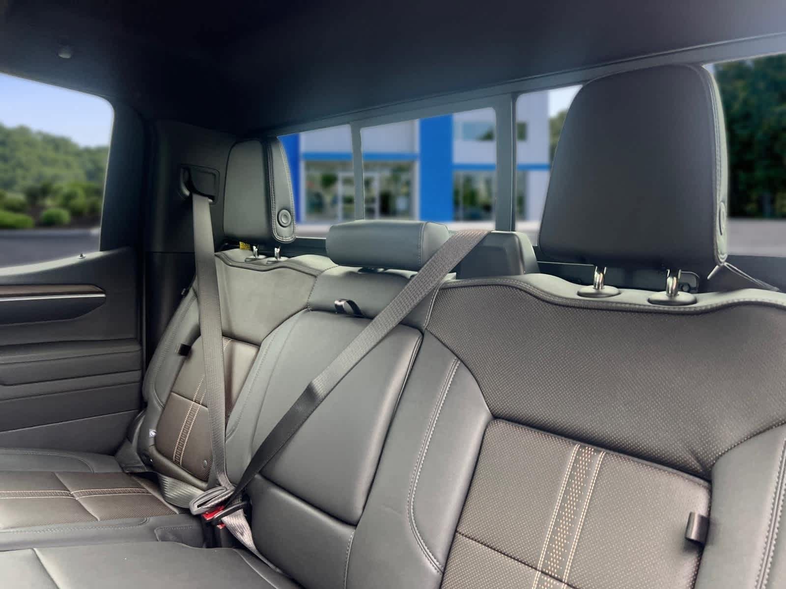 Certified 2026 Chevrolet Silverado 1500 High Country w/ High Country Premium Package AWD/4WD image 27