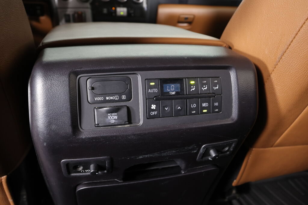 Used 2014 Toyota Sequoia Platinum AWD/4WD image 18