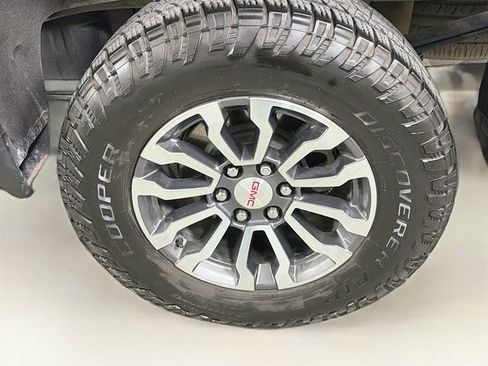 Used 2020 GMC Sierra 1500 AT4 w/ AT4 Premium Package AWD/4WD image 30