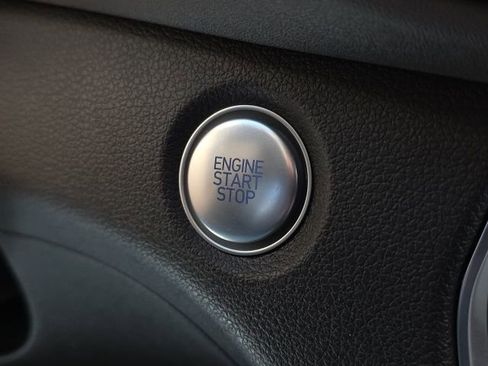 Used 2020 Hyundai Santa Fe SEL image 12