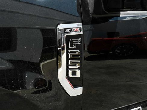 Used 2021 Ford F250 XL w/ STX Appearance Package AWD/4WD image 40