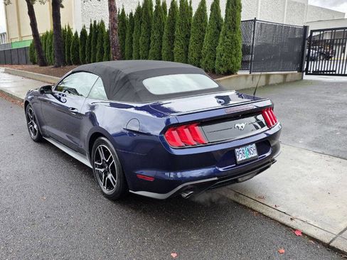 Used 2018 Ford Mustang Premium image 7