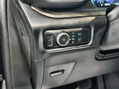 Used 2023 Ford Explorer Platinum w/ Technology Package image 16