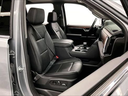 Used 2023 GMC Sierra 1500 Denali w/ Denali Reserve Package AWD/4WD image 8