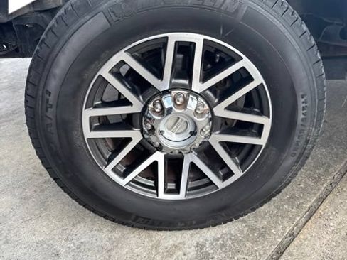 Used 2019 Ford F250 Lariat w/ Lariat Value Package AWD/4WD image 9