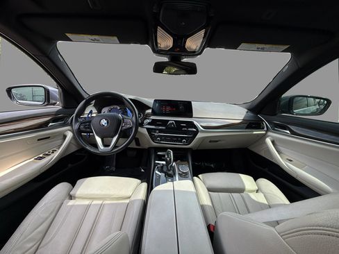 Used 2019 BMW 530i w/ Premium Package RWD image 24